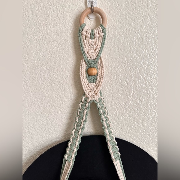 Customize Your Single Hat Holder - Picture 4 of 10